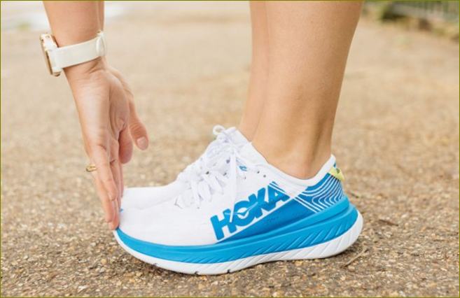 Hoka Carbon X -valmentaja